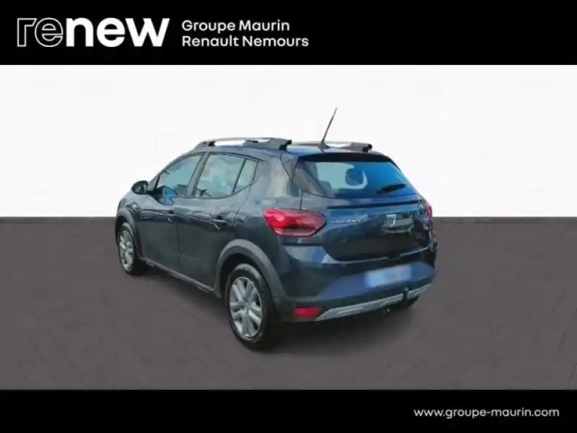 Dacia Sandero 1.0 tce 90ch confort -22 — photo 8