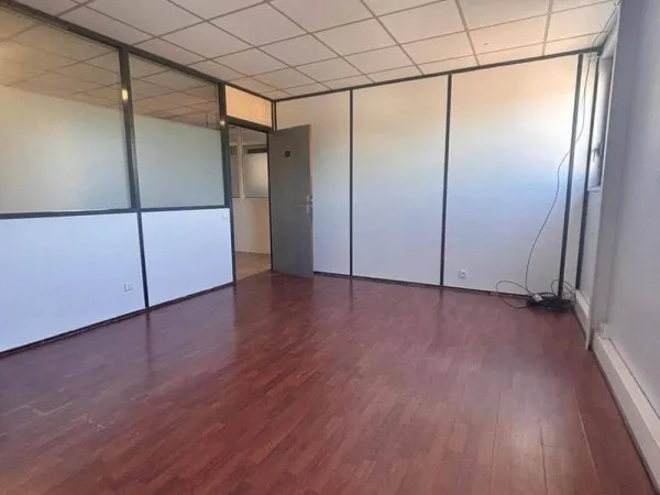 Local 50 m²