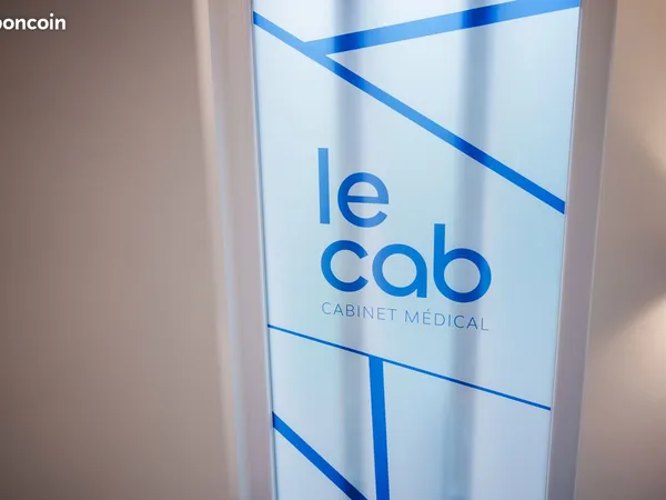Cabinet médical équipé disponible de suite