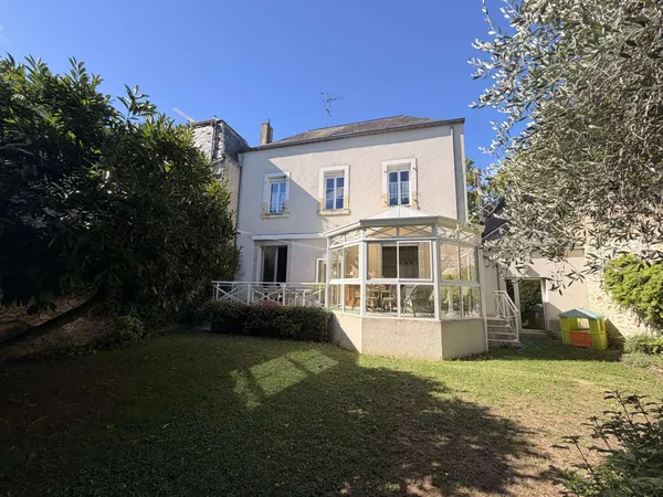 Maison 9 pièces 222 m²