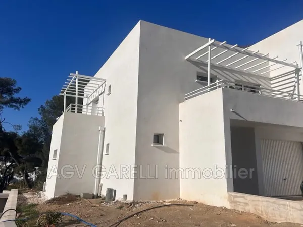 Maison 5 pièces 117 m²