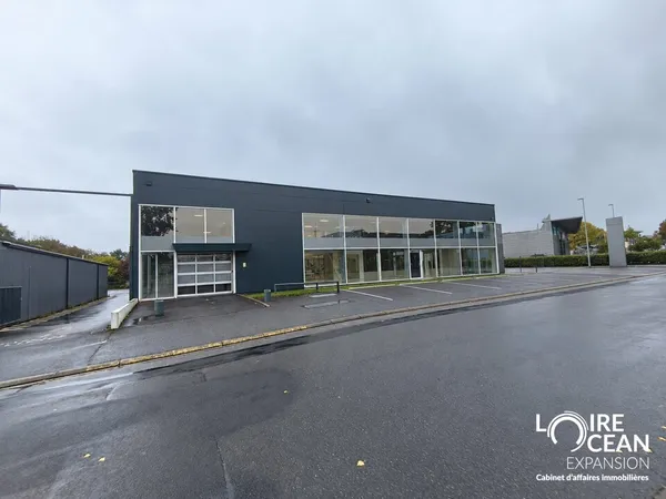 Local commercial 1100 m²