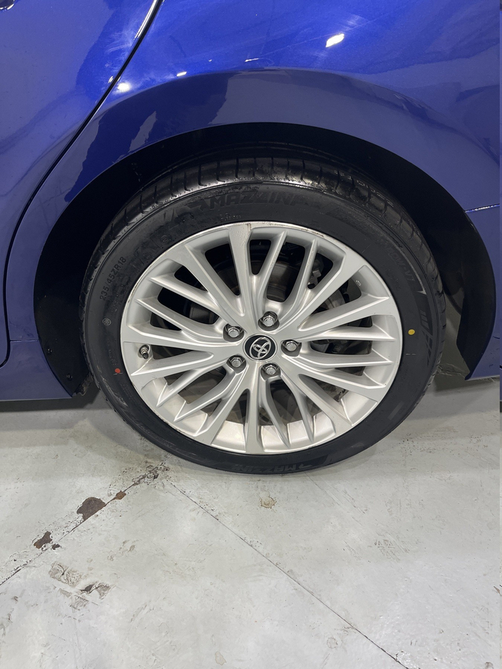 Toyota Camry — photo 32