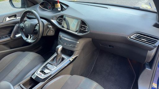 Peugeot 308 SW 2.0 BlueHDi 150 EAT6 - GT Line – 2016 – 141482 km – Diesel – Boîte Automatique — photo 54
