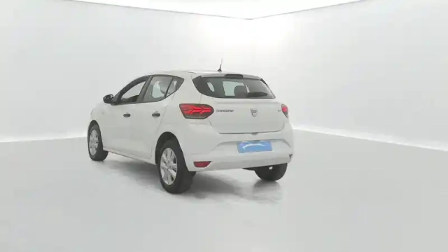 Dacia Sandero sce 65 — photo 12