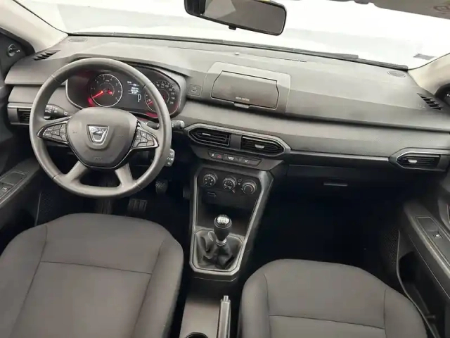 Dacia Sandero sce 65 — photo 35