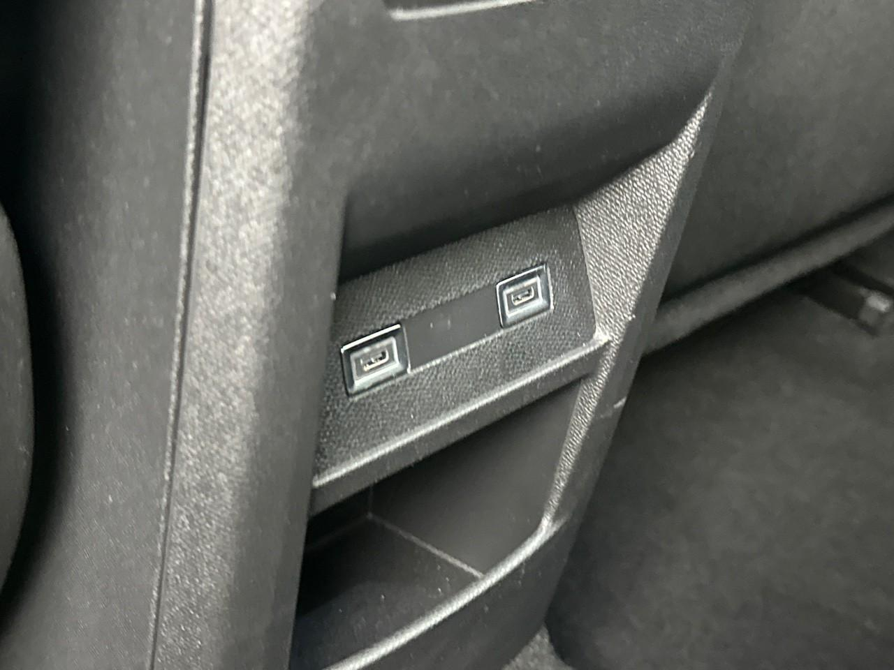 Peugeot 308 hybrid 145 e-dcs6 allure — photo 36