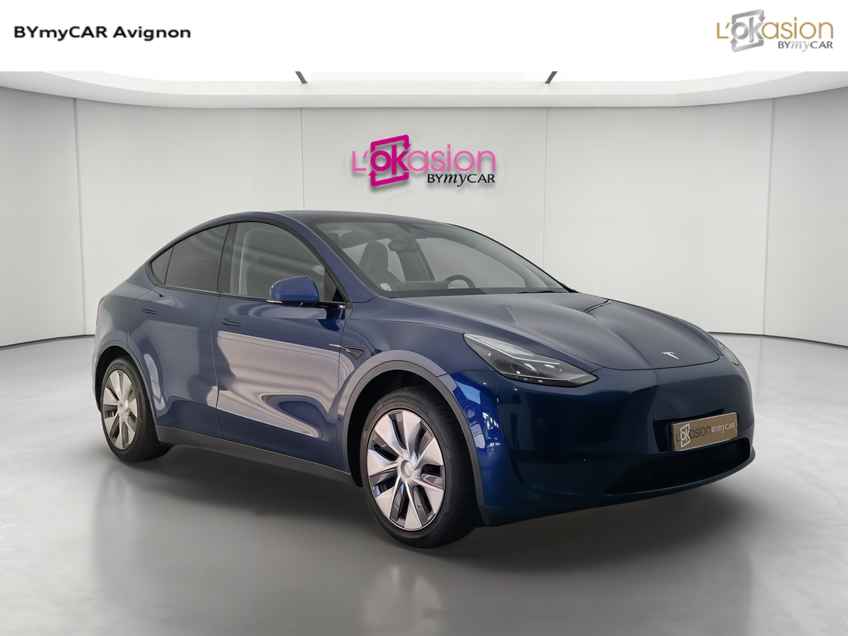 Tesla MODEL Y Standard RWD — photo 7