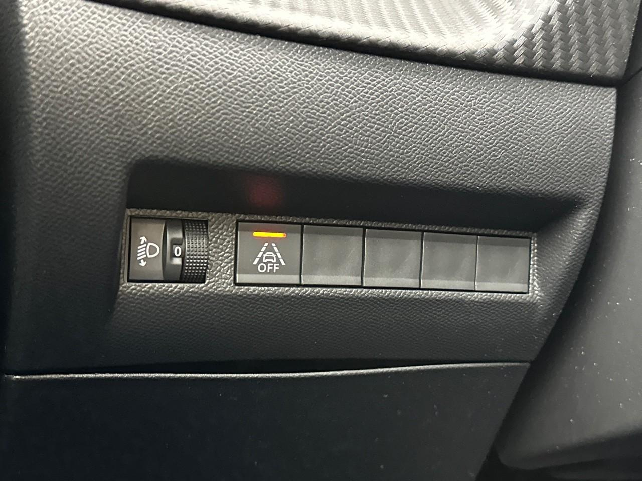 Peugeot 208 puretech 100 s&s bvm6 allure — photo 16