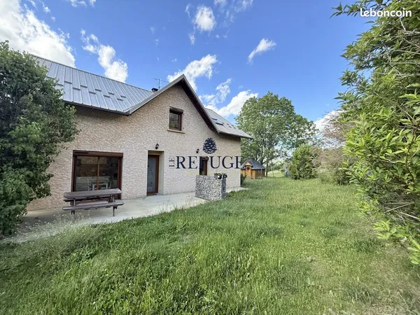 Maison 6 pièces 143 m²