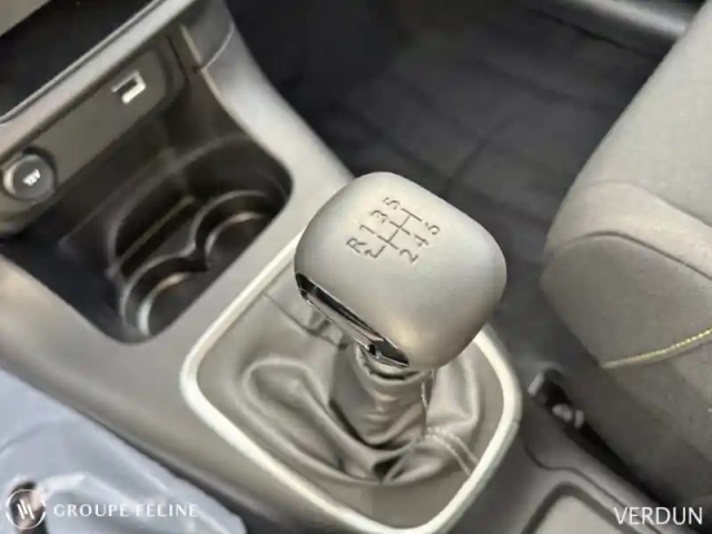 Citroën C3 1.2 puretech 110ch s&amp;s shine 120-123g — photo 13