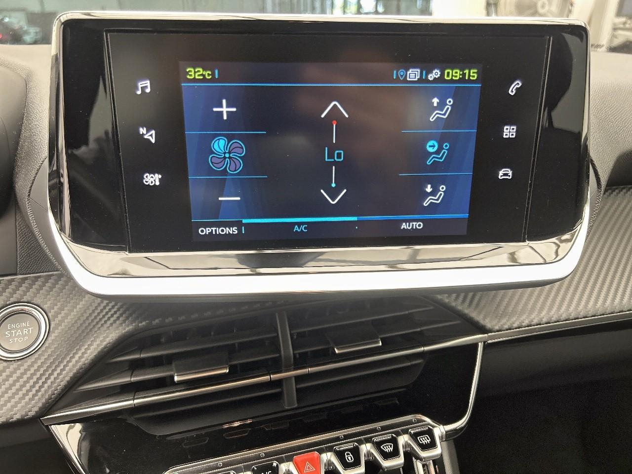 Peugeot 208 electrique 50 kwh 136ch allure — photo 11