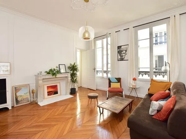 Paris 8e - Très Bel Appartement Meublé