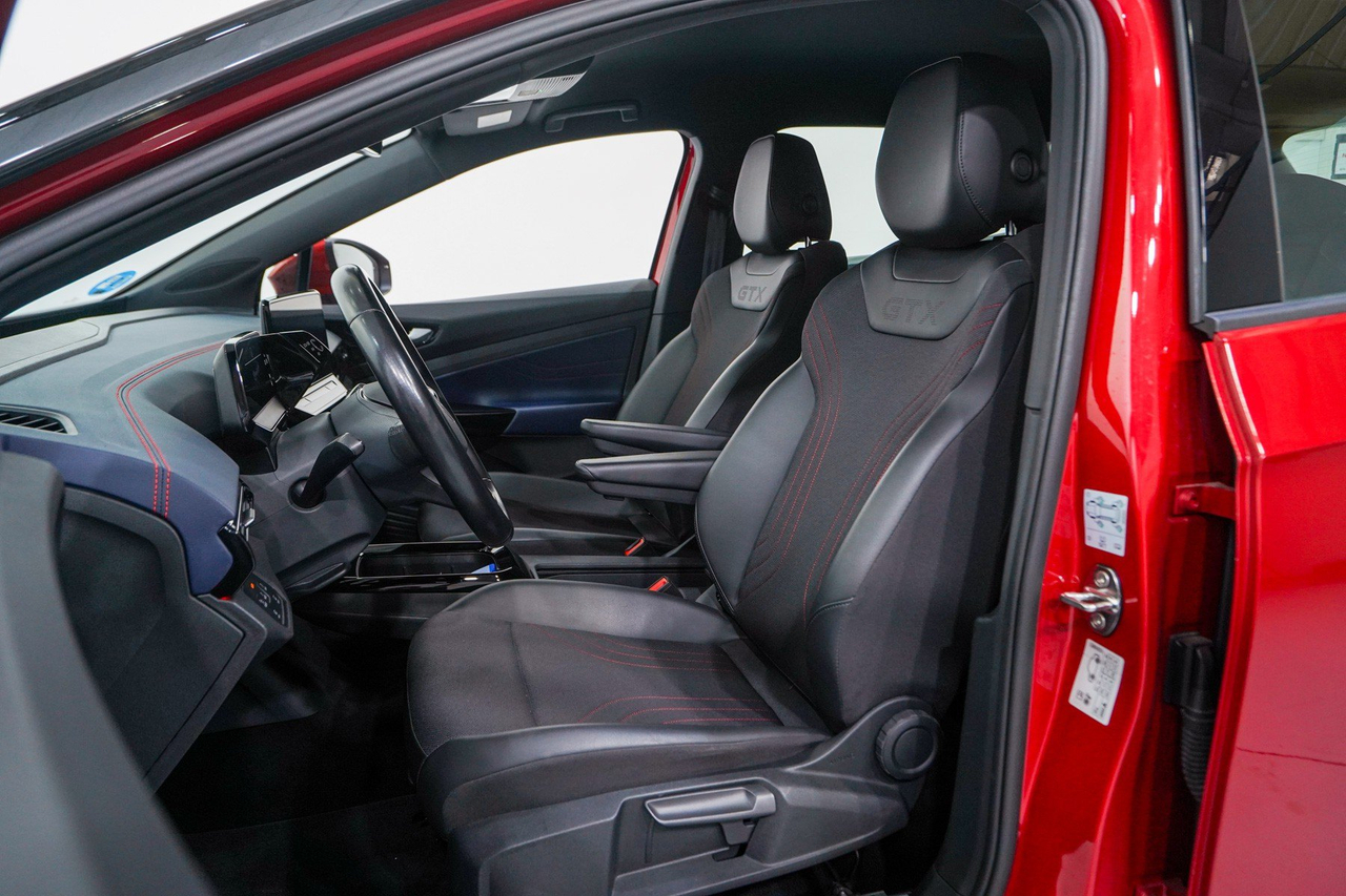 Volkswagen ID.4 — photo 12