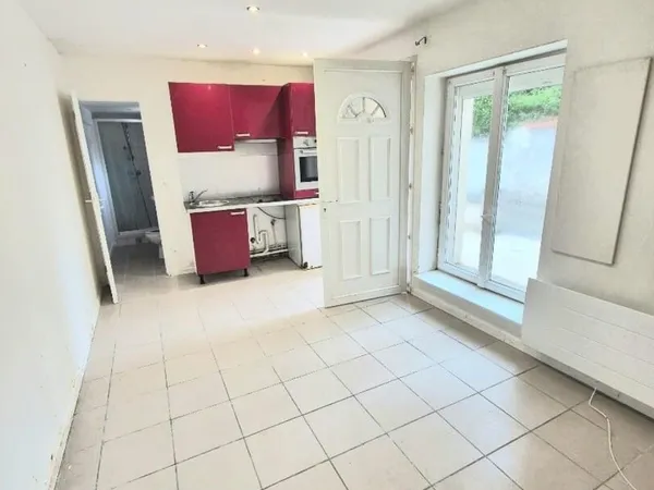 À VENDRE - Charmant studio de 19m² indépendant avec terrasse et parking à Taverny (95150)