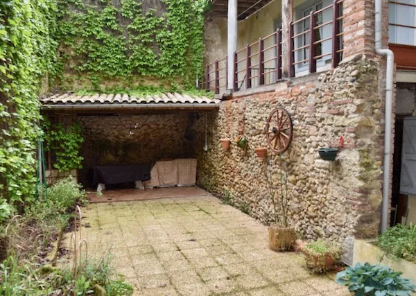 A VENDRE MAISON 8 pièces 7 chambres de 198 m2