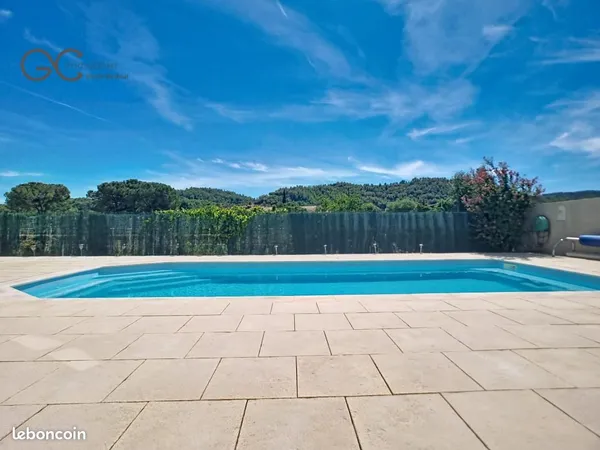 Villa 6 pièces 157 m²