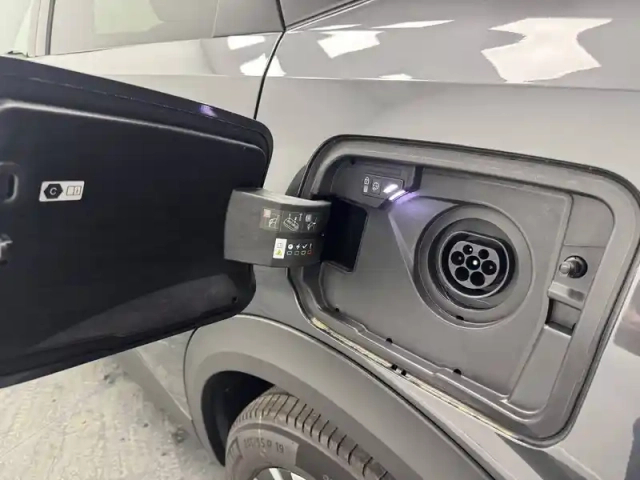 Peugeot 5008 plug-in hybrid 195 e-dcs7 — photo 73