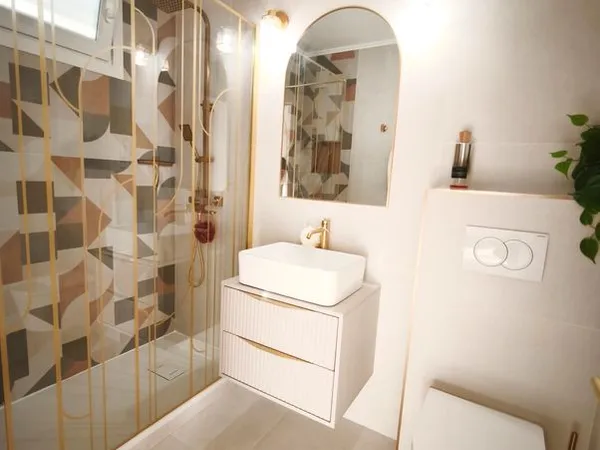 Nice Saint-Roch - 2 pièces 29 m² entièrement rénové - balcon ouest - climatisation - 3e étage avec a