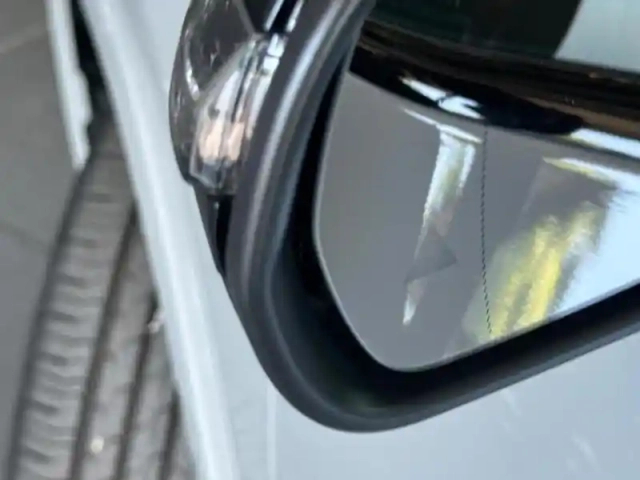 Mercedes Gla 250 e hybrid eq amg exclusive — photo 13