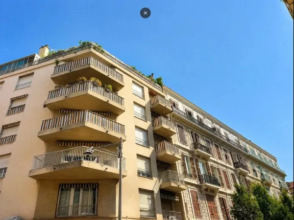 Nice-Libération 4 pièces de 110m² à rénover
