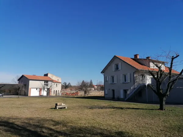 ✨ PROPRIÉTÉ D’EXCEPTION – HABITATION + LOCAL PRO – UN POTENTIEL RARE !