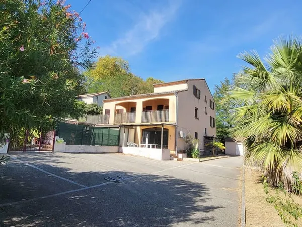 Appartement 4 pièces 173 m²