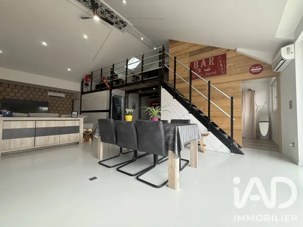 Immeuble de rapport 2611 m²