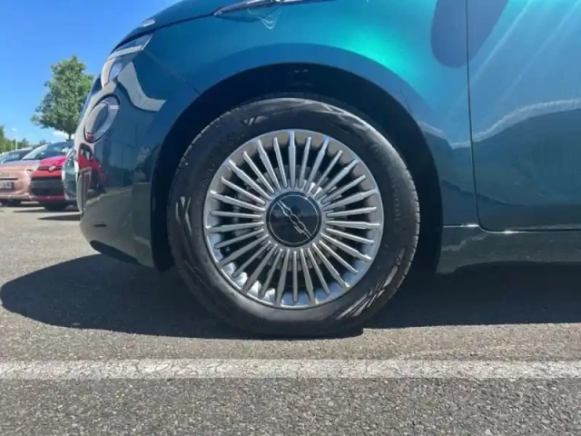 Fiat 500 e 118ch pack confort &amp; style my23 — photo 11