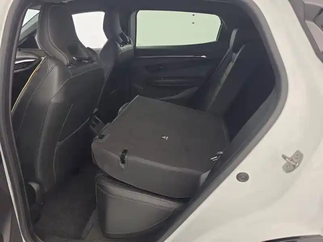 Renault Megane e-tech ev60 220 ch optimum charge — photo 74