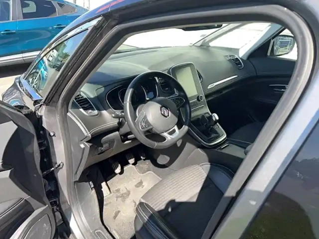 Renault Scenic tce 140 fap — photo 24