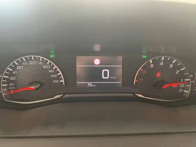 Peugeot 2008 puretech 100 s&amp;s bvm6 — photo 10