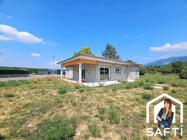 Maison neuve de 111 m² à terminer - Terrain de 1 210 m²