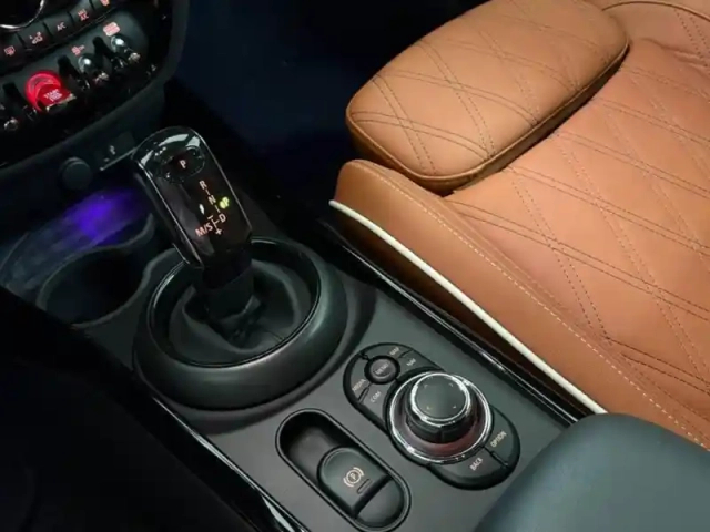 Mini Mini clubman cooper 136ch essential bva7 — photo 6