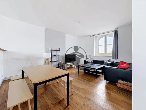 Appartement 2 pièces 96 m²