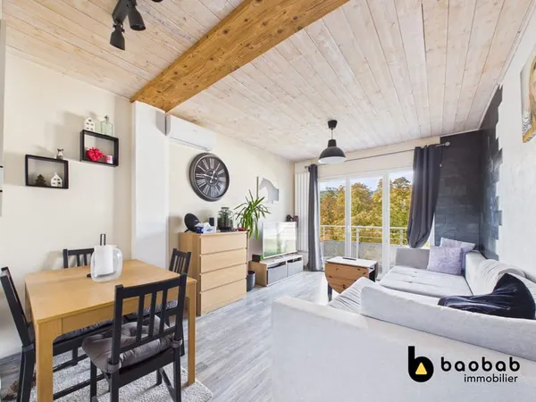 Type 3 prêt à vivre avec balcon et cave.