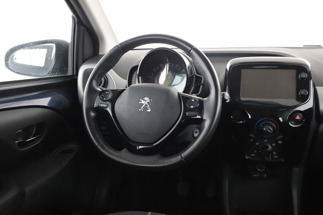 Peugeot 108 1.0 VTi Allure ETG5 — photo 12