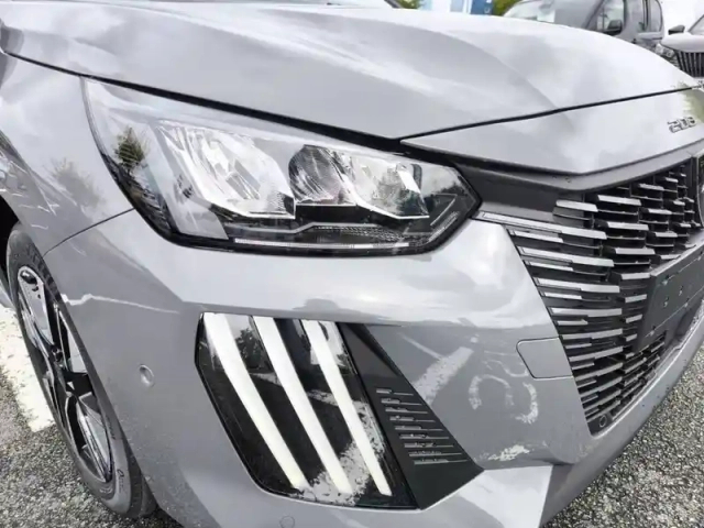 Peugeot 208 hybrid 110 ch e-dcs6 — photo 16
