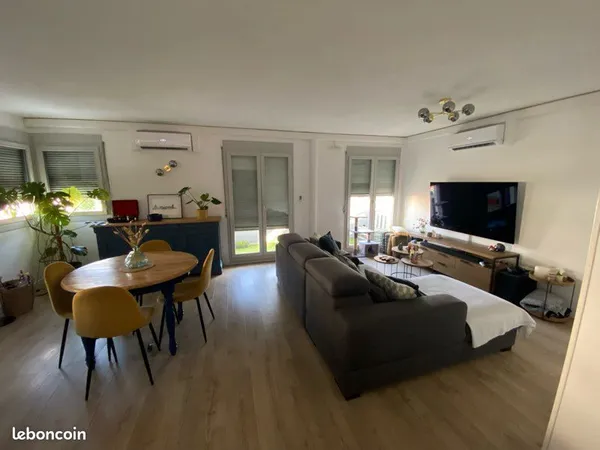 Appartement 85 m² - T4 - Balcon - Climatisation - Cave - Garage en sous-sol en sus - Lyon 7ème