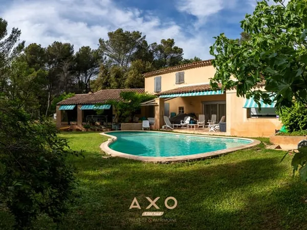 Exclusivite - Le Montaiguet - Maison 180 M2 - T7 - Garage - Piscine - Parc 5000M2 - 1 020 000€