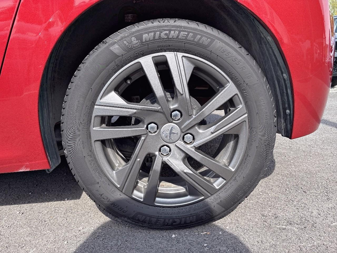 Peugeot 208 1.2 puretech 75ch s&s style — photo 11