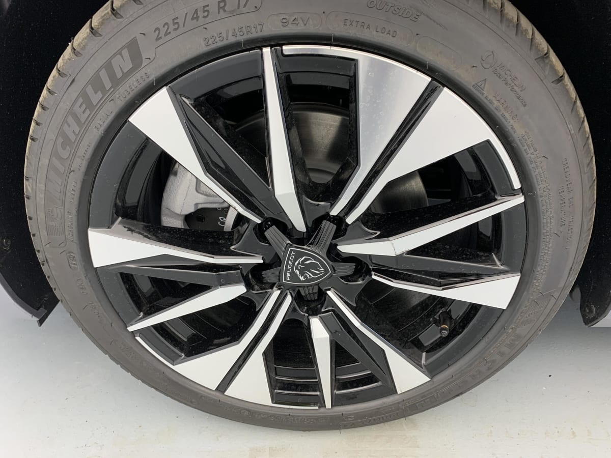 Peugeot 308 — photo 22