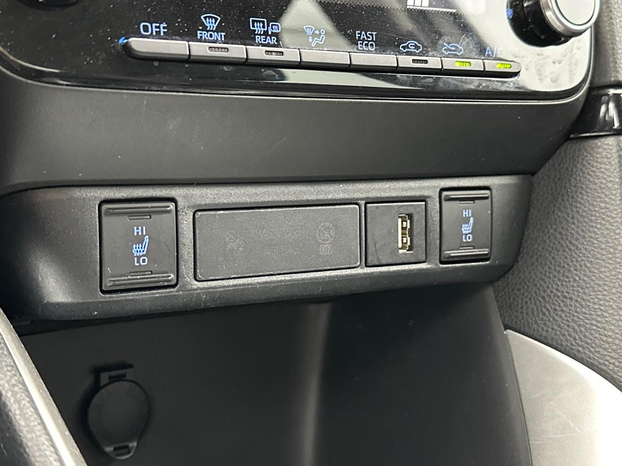 Toyota Yaris hybride 116h design — photo 26
