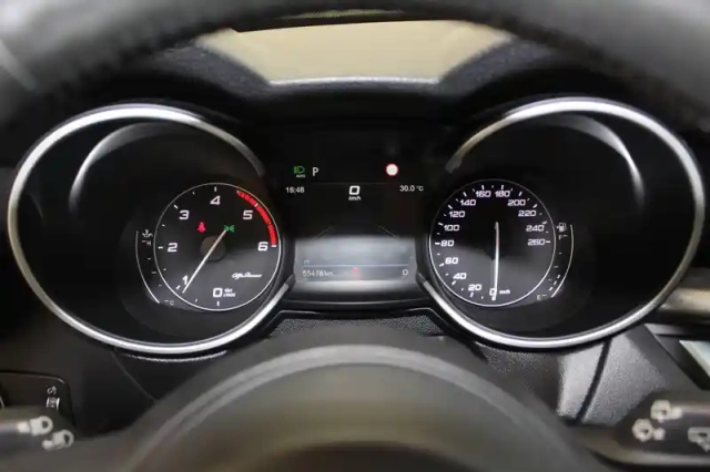 Alfa Romeo Stelvio 2.2 190 ch q4 at8 — photo 37