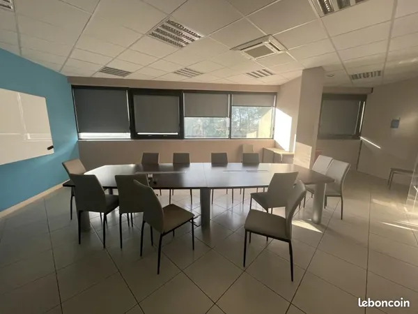 Bureaux 295 m²