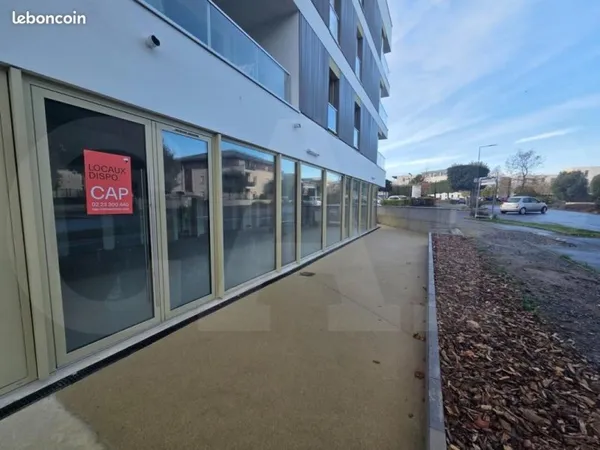 Local 104 m²
