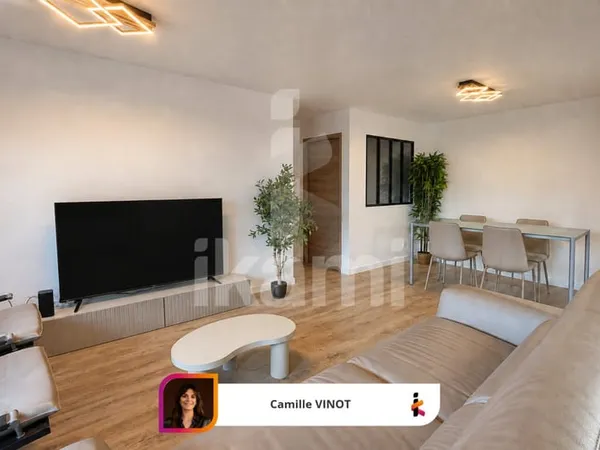 Appartement T4 95 m2 en hyper centre avec ascenseur et place