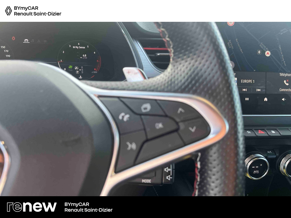 Renault Captur mild hybrid 160 EDC — photo 20