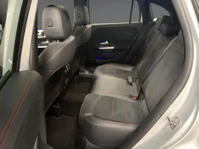 Mercedes Gla 200 d amg line — photo 34