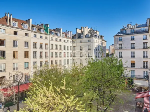 Paris IVe - Place du Marché Sainte-Catherine - Deux pièces lumineux